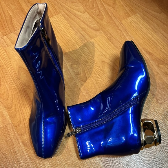 NWOT - BALL Heel Short Boots - Picture 13 of 14